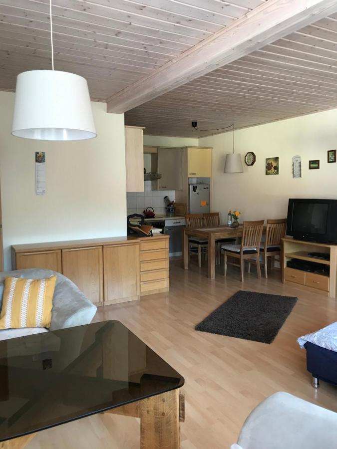 Ferienwohnung Am Gruenen Band Hellingen エクステリア 写真